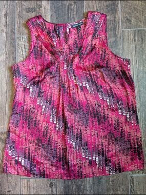 Fashion Bug Pink Abstract Print Sleeveless V-neck Pleated Blouse Top Size M